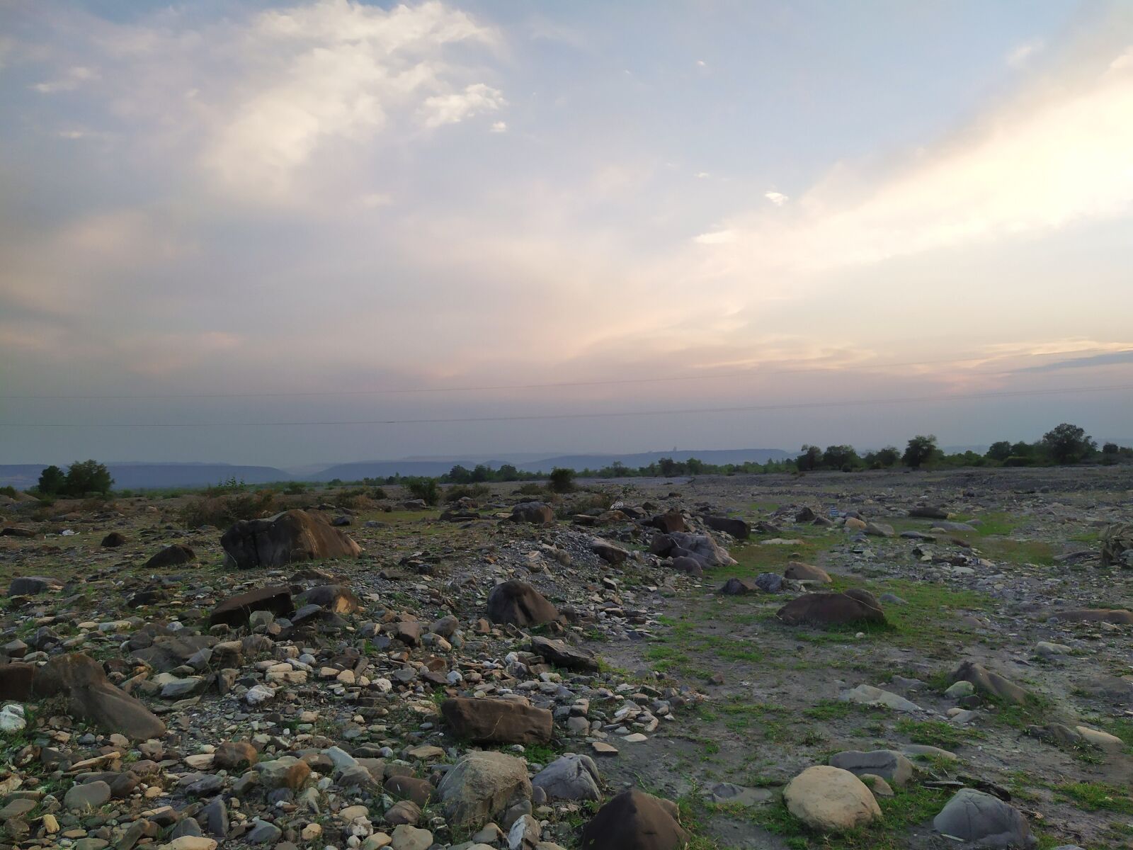Xiaomi Redmi Note 7 sample photo. Lands, land, forest photography