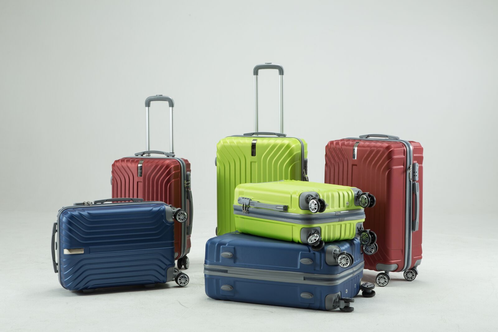 Canon EOS 6D + Canon EF 24-105mm F4L IS USM sample photo. Travel bag, hard and photography