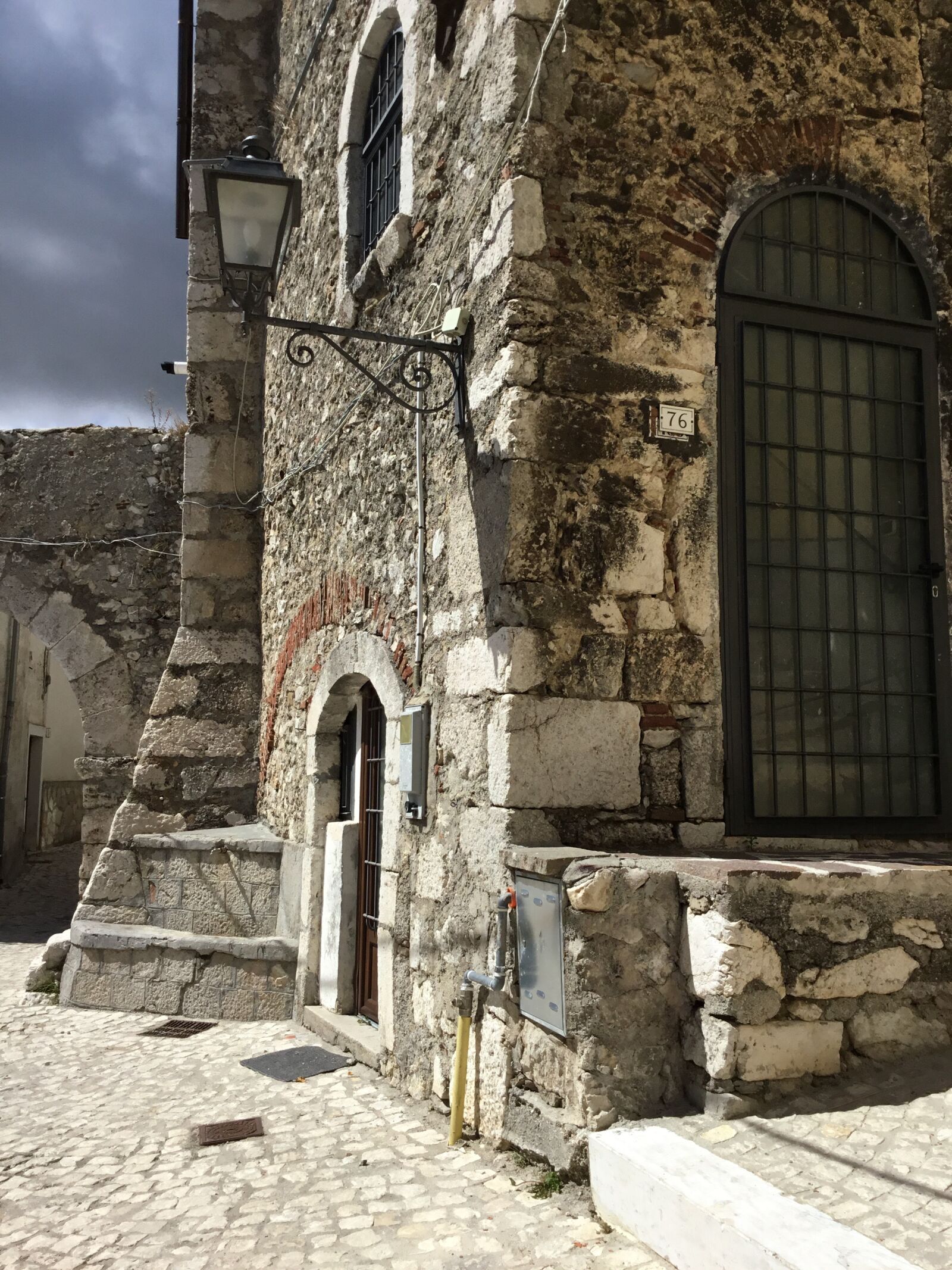 Apple iPad Pro sample photo. Villages, italians, historical photography