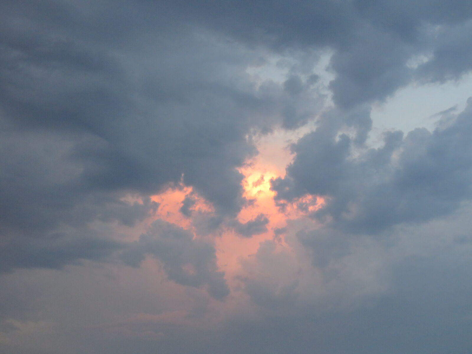 Canon PowerShot SX60 HS sample photo. Cloud, red, sun, thunder photography