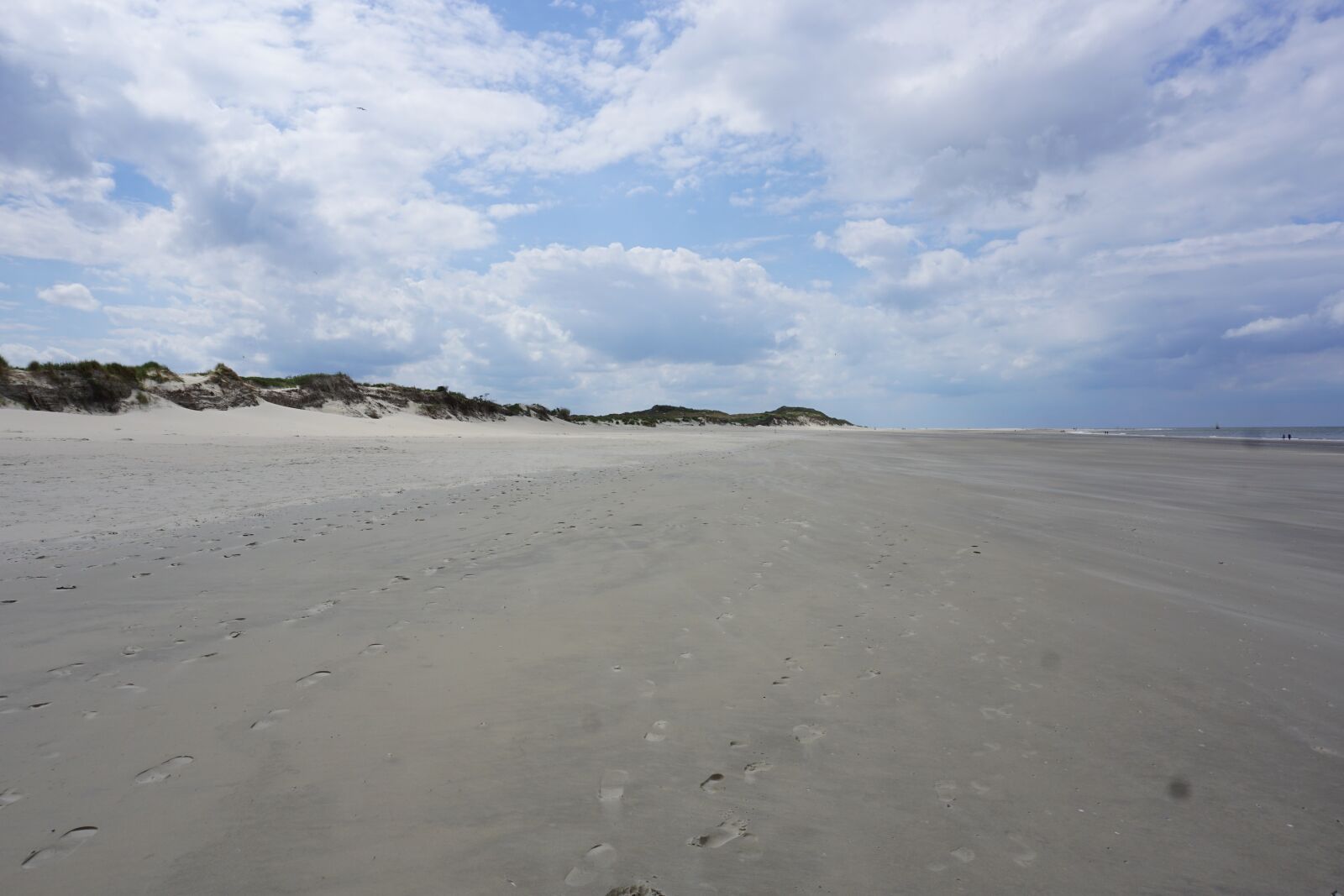 Sony a6000 sample photo. Borkum, beach, sky photography