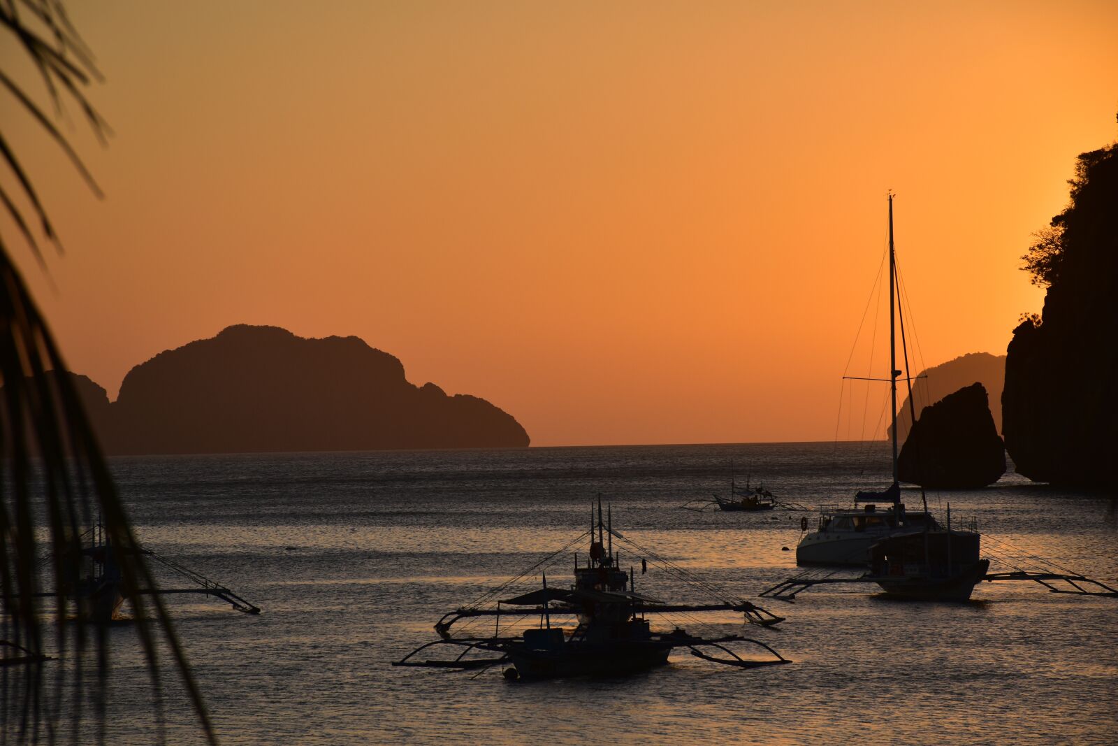 Nikon D5500 sample photo. Sunset, boats, sea photography