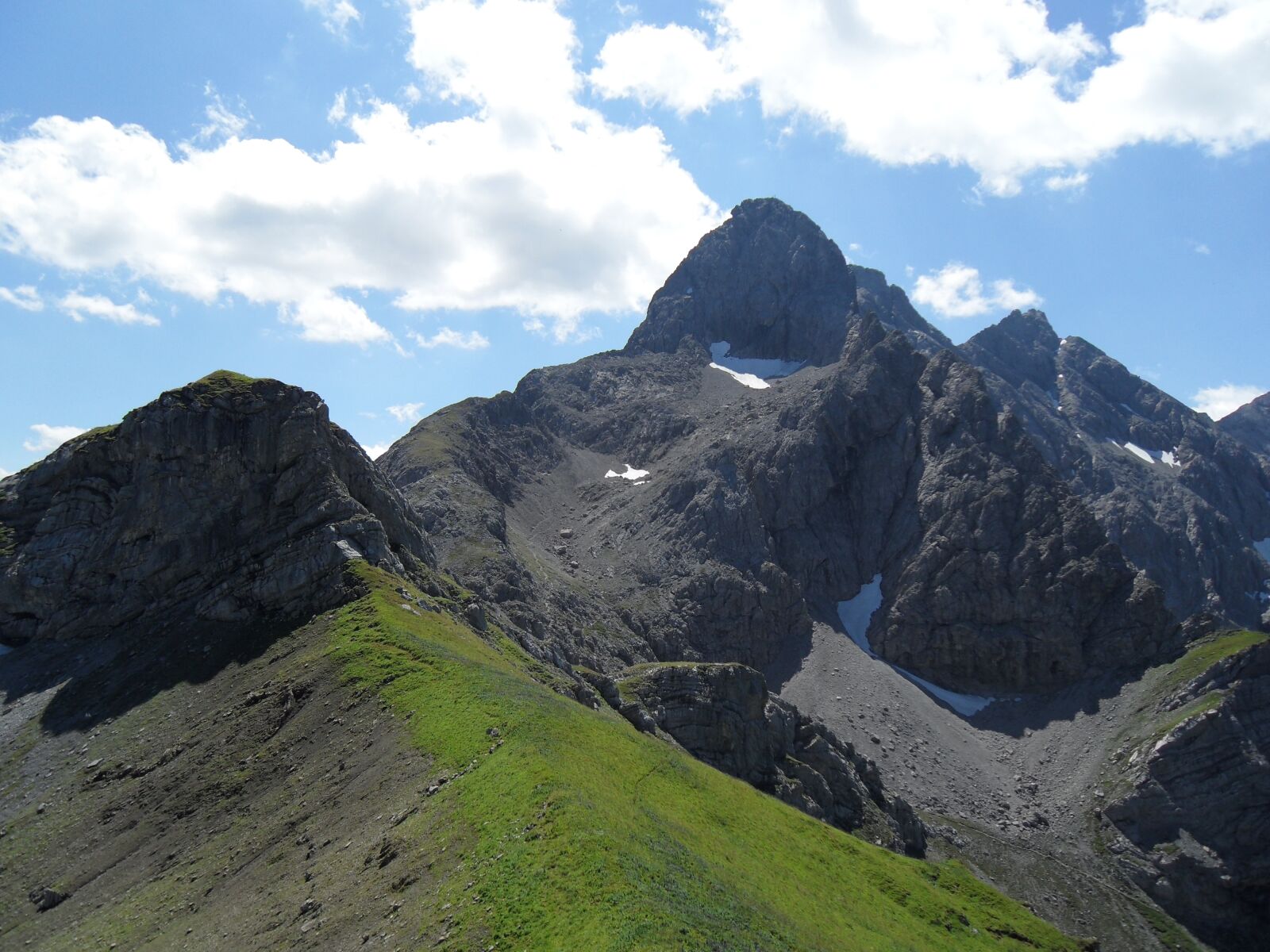 Samsung PL70 / VLUU PL70 /  SL720 sample photo. Mountains, summit, view photography
