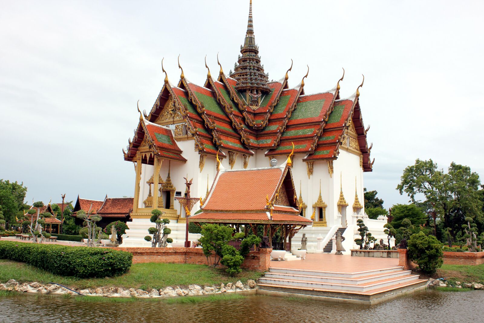 Canon EOS 550D (EOS Rebel T2i / EOS Kiss X4) sample photo. The ancient city, bangkok photography