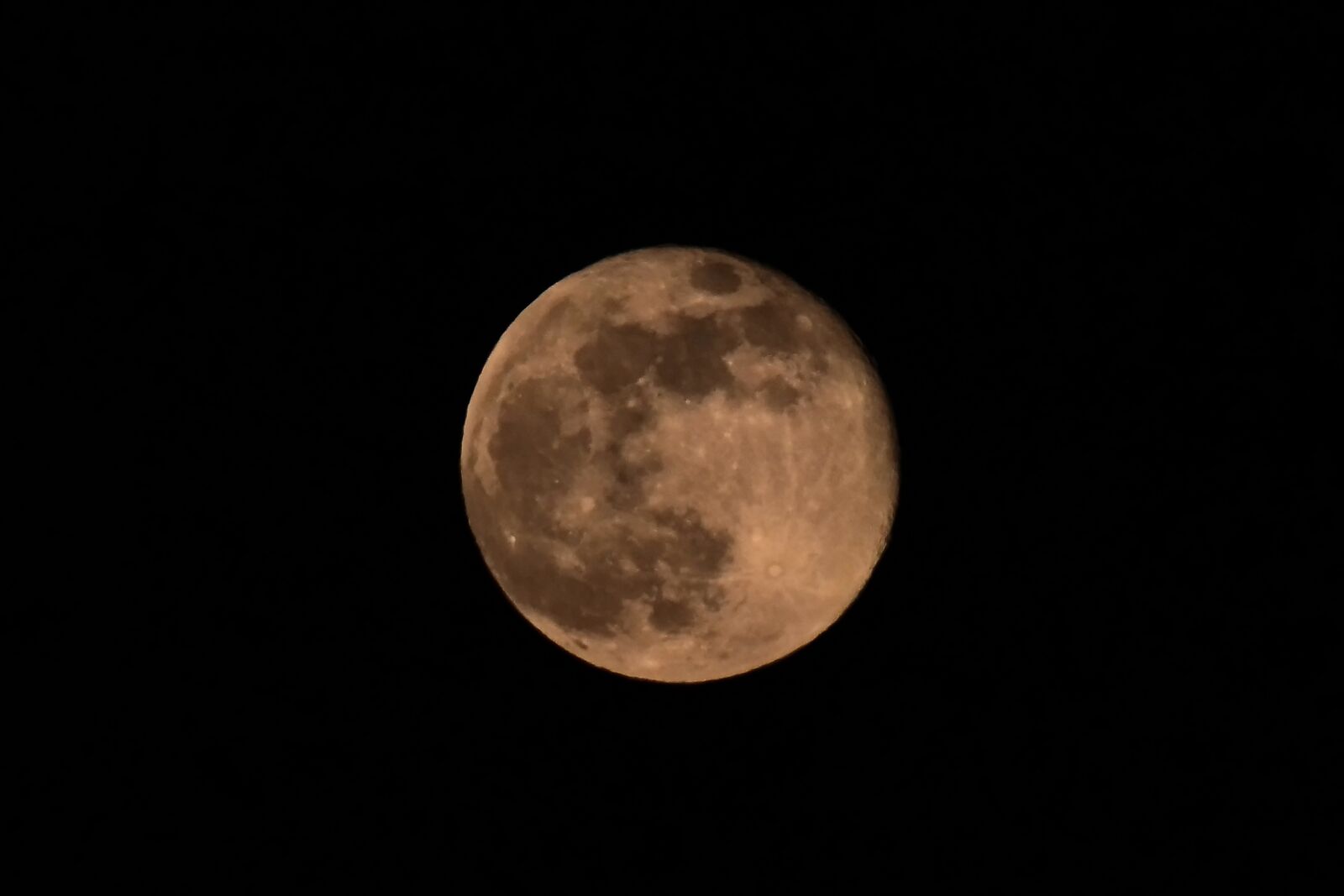 Panasonic Lumix DC-G9 sample photo. Moon, full moon, night photography