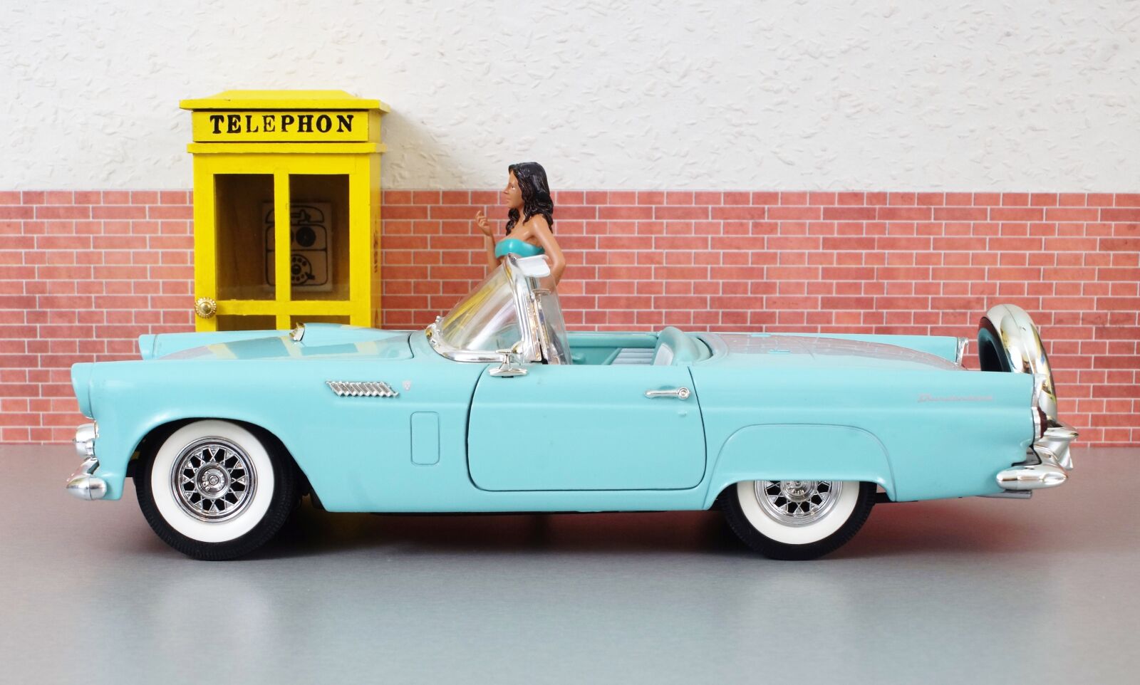 Sony DT 18-70mm F3.5-5.6 sample photo. Model car, ford, ford photography