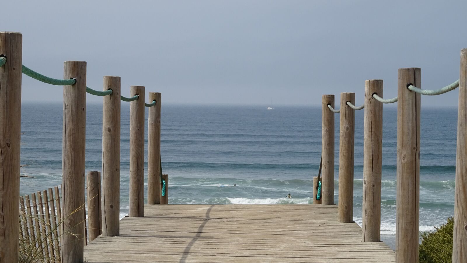 Sony DSC-HX60 sample photo. Sea, sky, beach photography