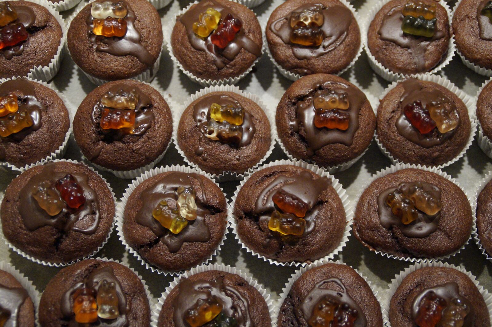 Sony SLT-A58 sample photo. Muffins, schokomuffins, schokoladenmuffins photography