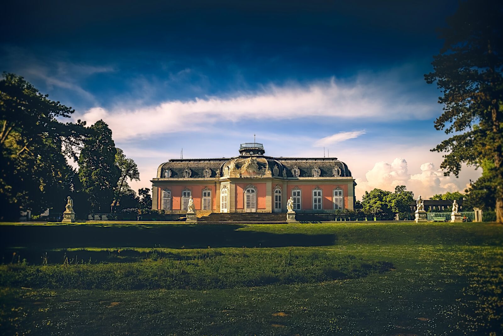 Canon EF 24-70mm F4L IS USM sample photo. Castle, benrath, germany photography