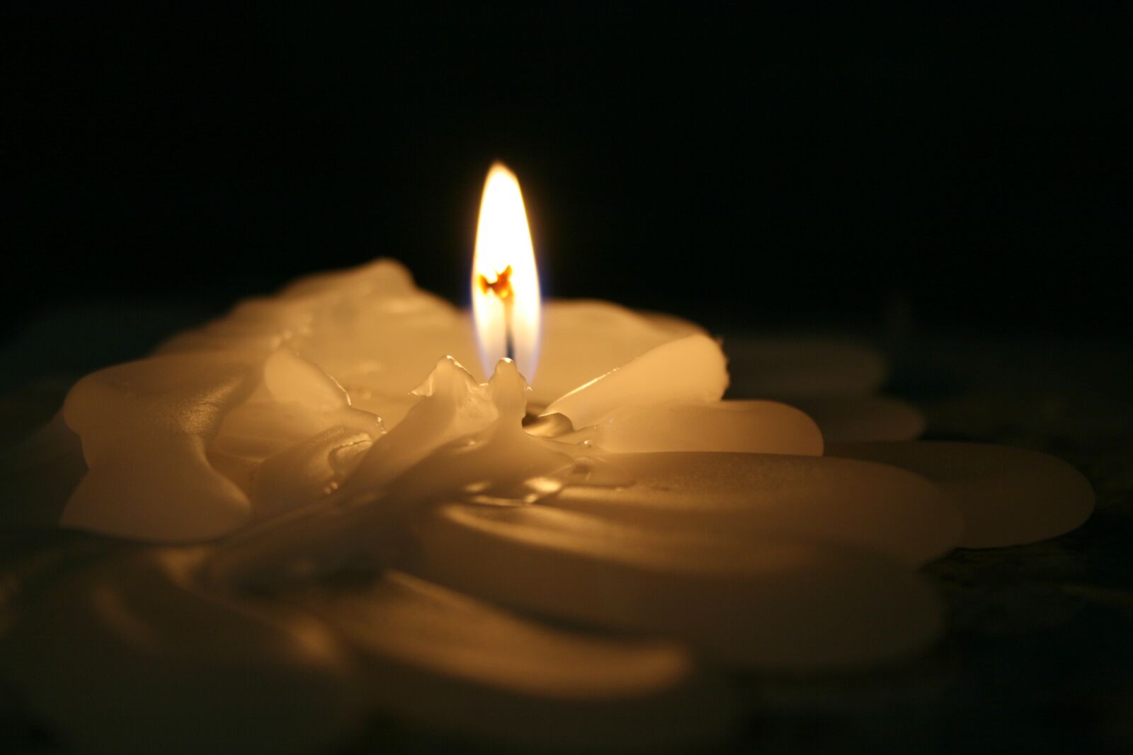 Canon EOS 30D sample photo. Light, candle, candlelight photography