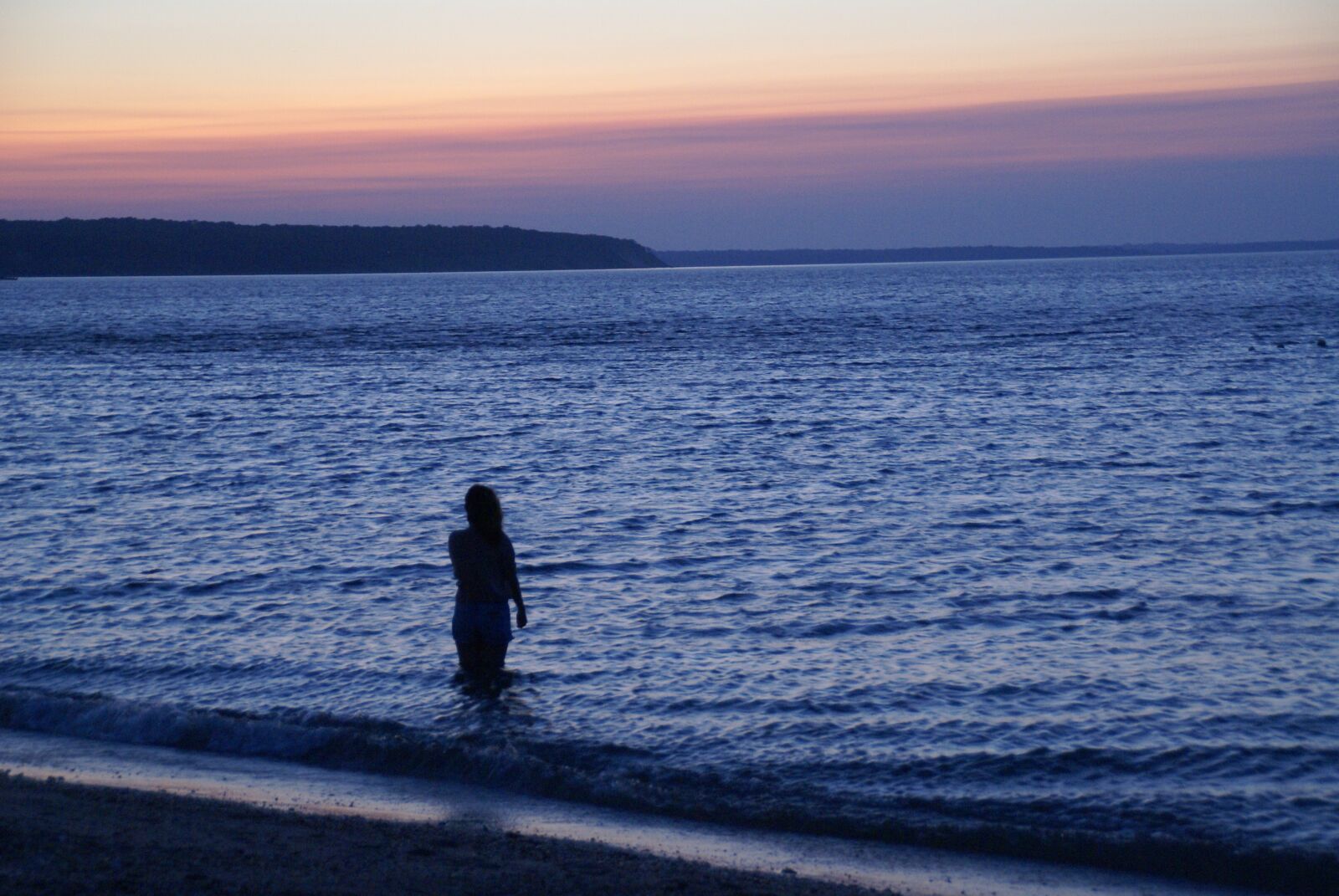 Sony Alpha DSLR-A100 sample photo. Beach, water, sunset photography