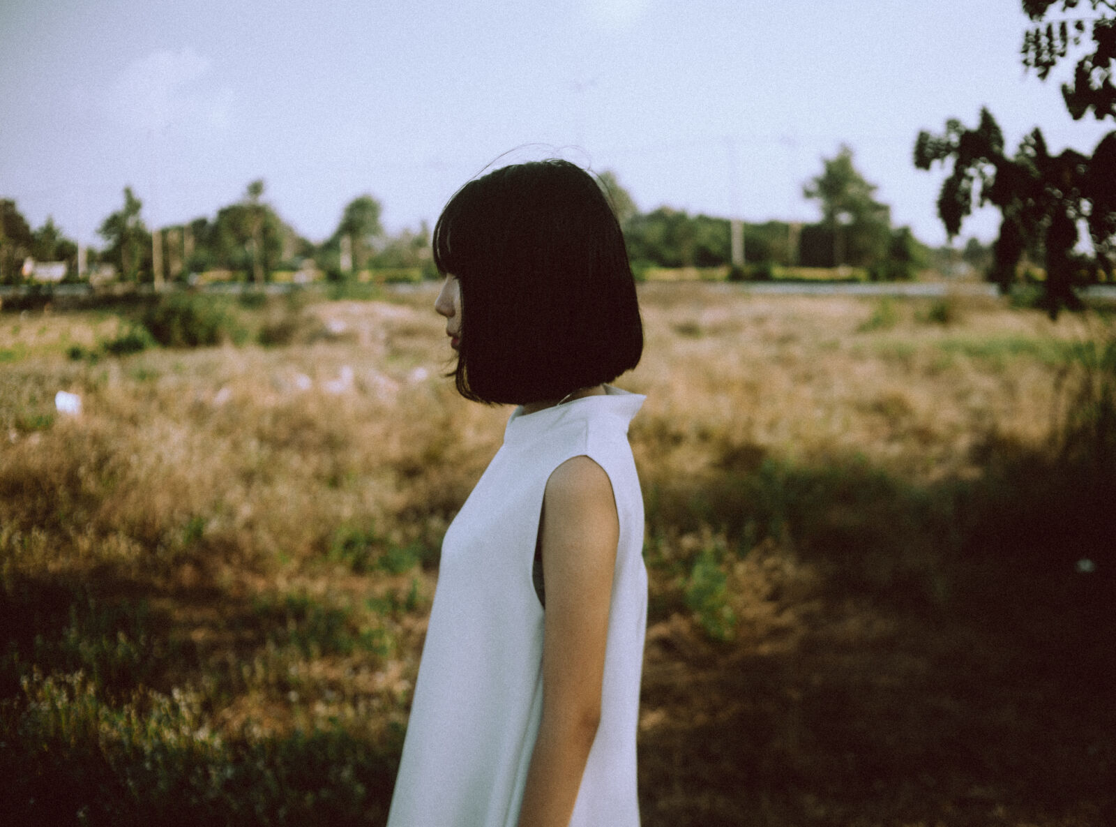 Canon EOS 5D sample photo. Woman, wearing, white, sleeveless photography