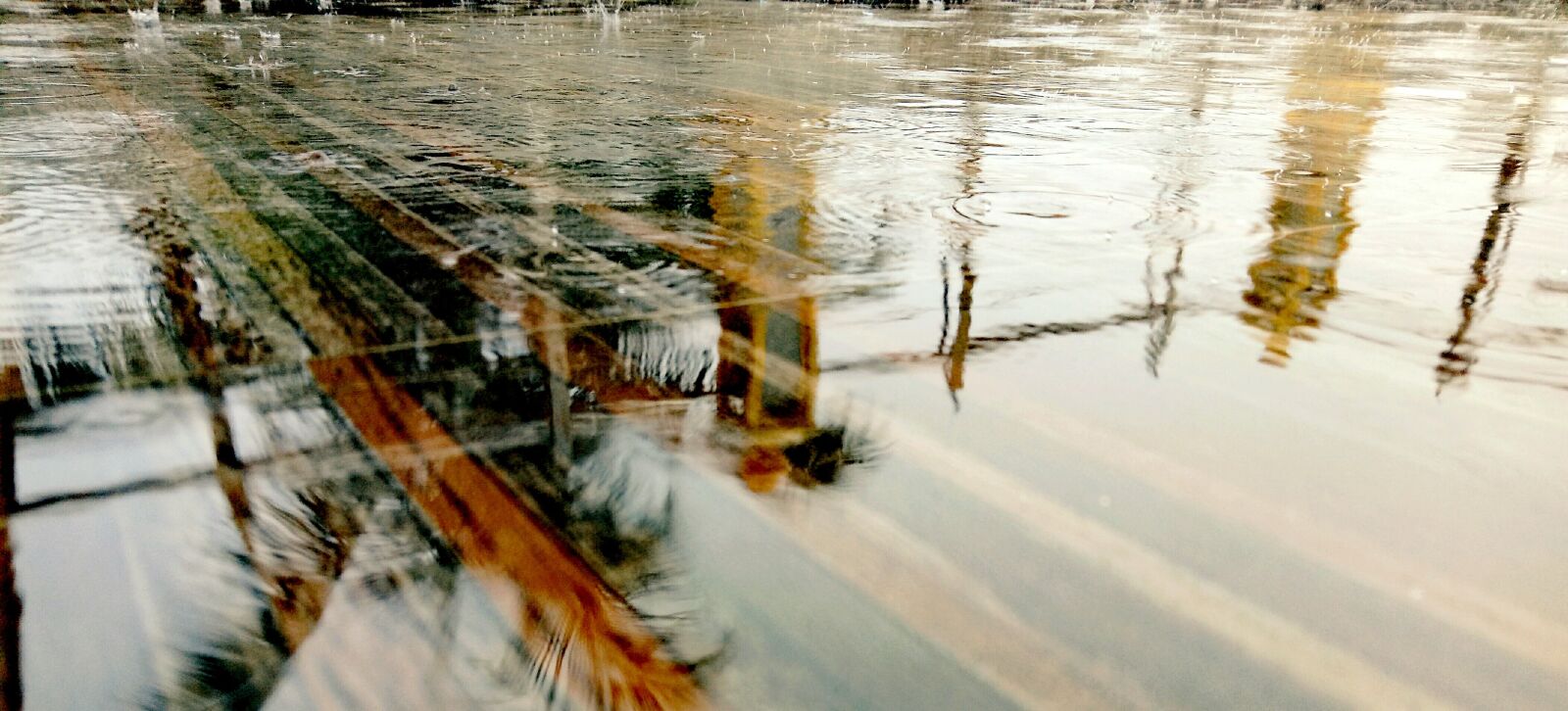 Meizu M5 Note sample photo. Reflection, rain, roof photography