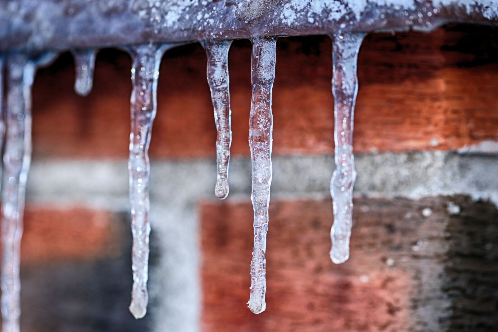 Canon EOS 7D Mark II sample photo. Icicle, ice, frost photography