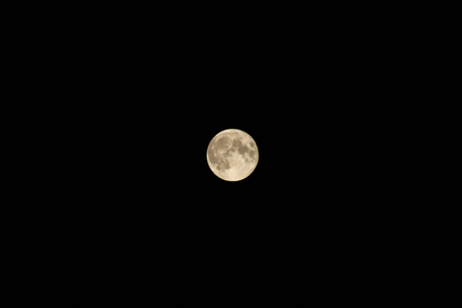 Canon EOS 1000D (EOS Digital Rebel XS / EOS Kiss F) sample photo. Mond, nacht, full photography