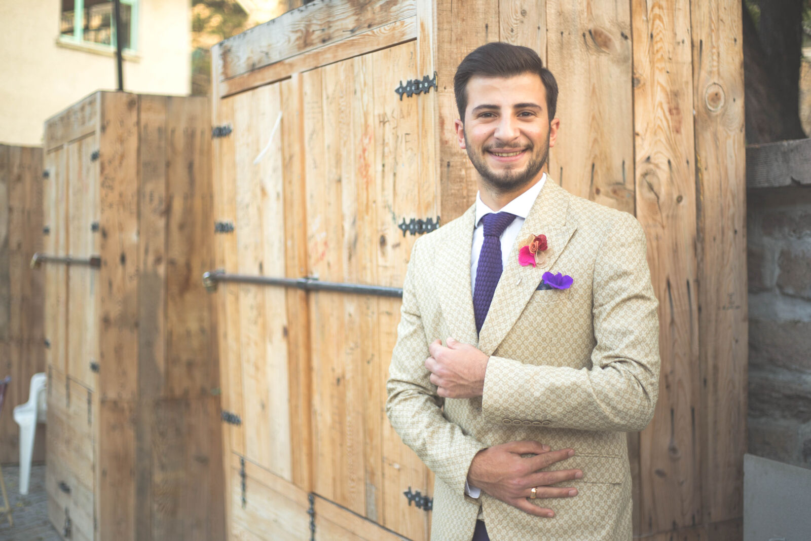 Canon EF 50mm F1.8 II sample photo. Adult, blur, businessman, daylight photography