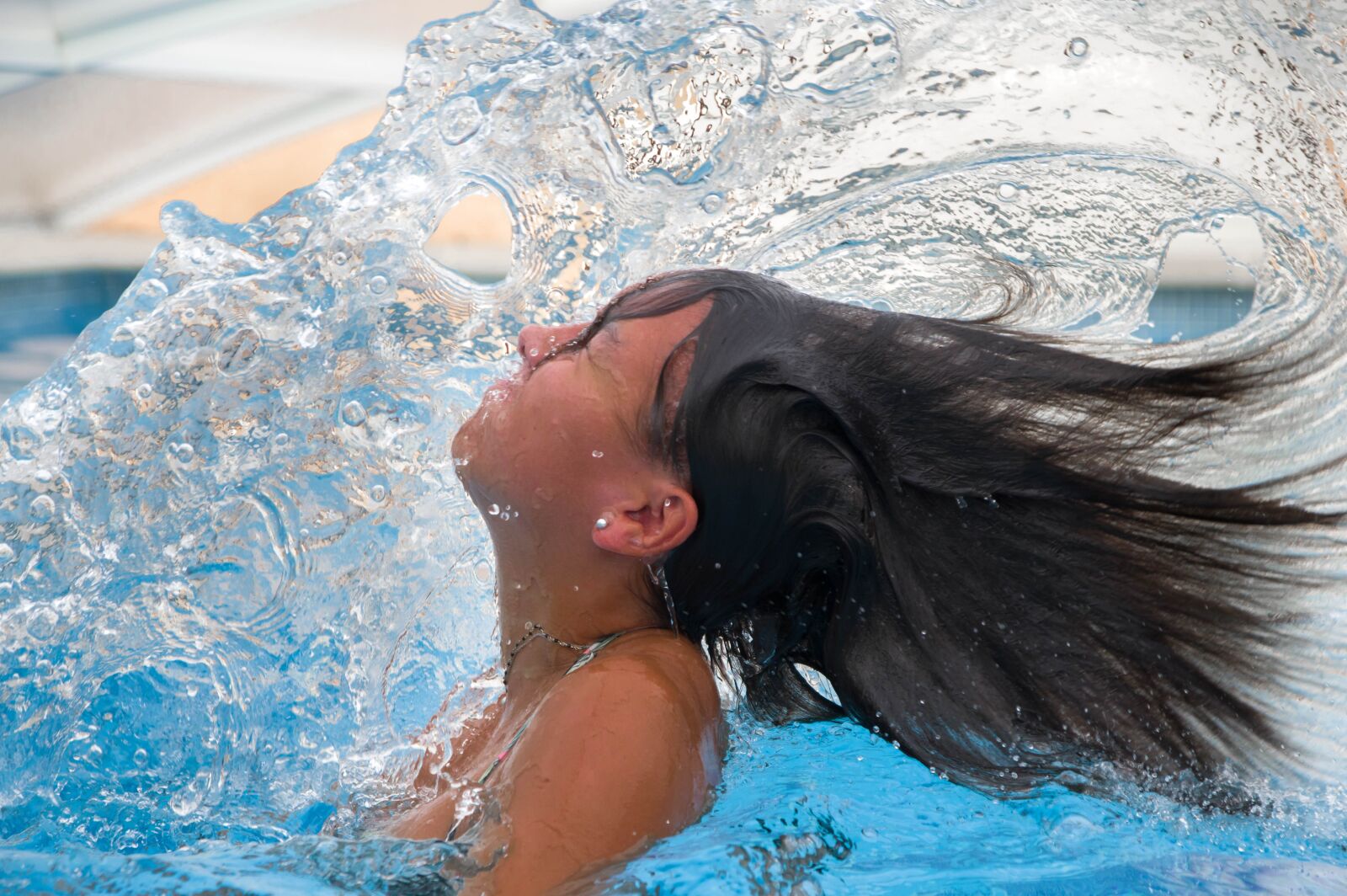 Pentax KP sample photo. Swimming pool, hair, drops photography