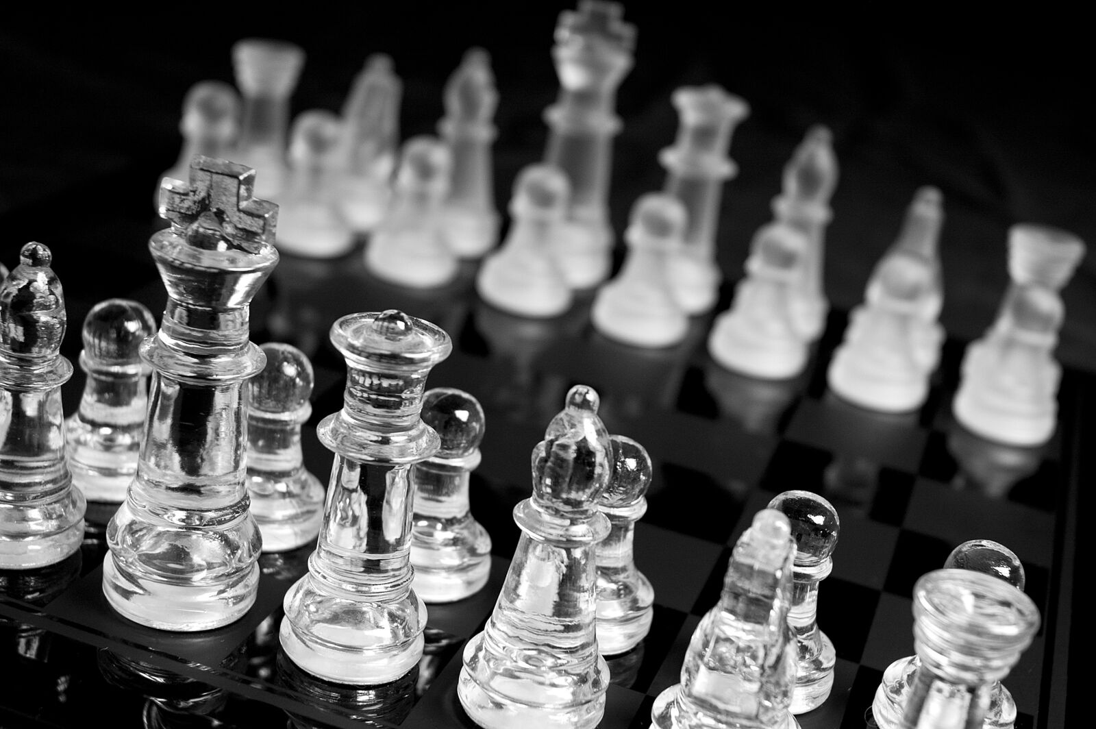 Nikon D70 sample photo. Chess, pawn, queen photography