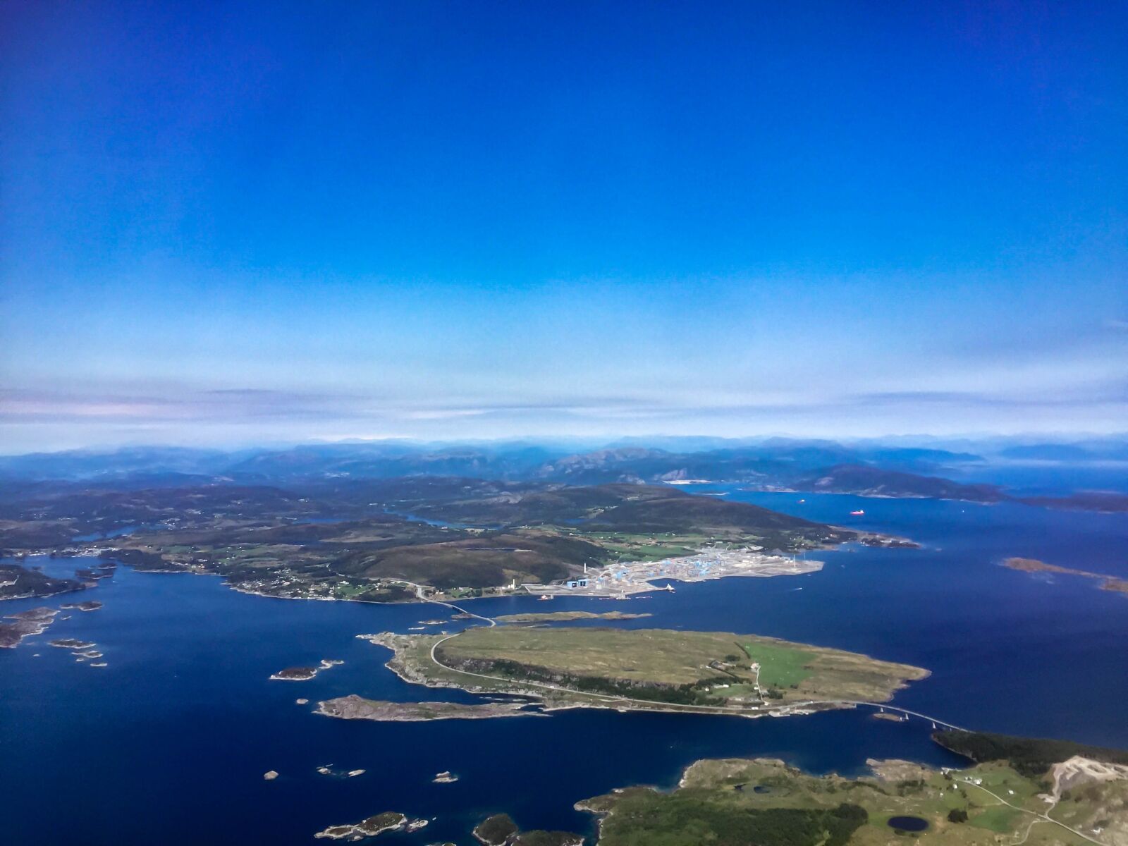 iPhone 6 Plus back camera 4.15mm f/2.2 sample photo. Norway, blue skies, nature photography