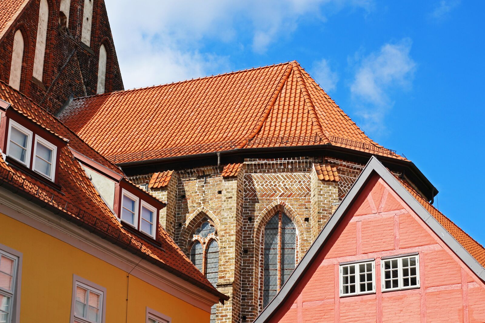 Canon EOS 700D (EOS Rebel T5i / EOS Kiss X7i) sample photo. Stralsund, historic center, church photography