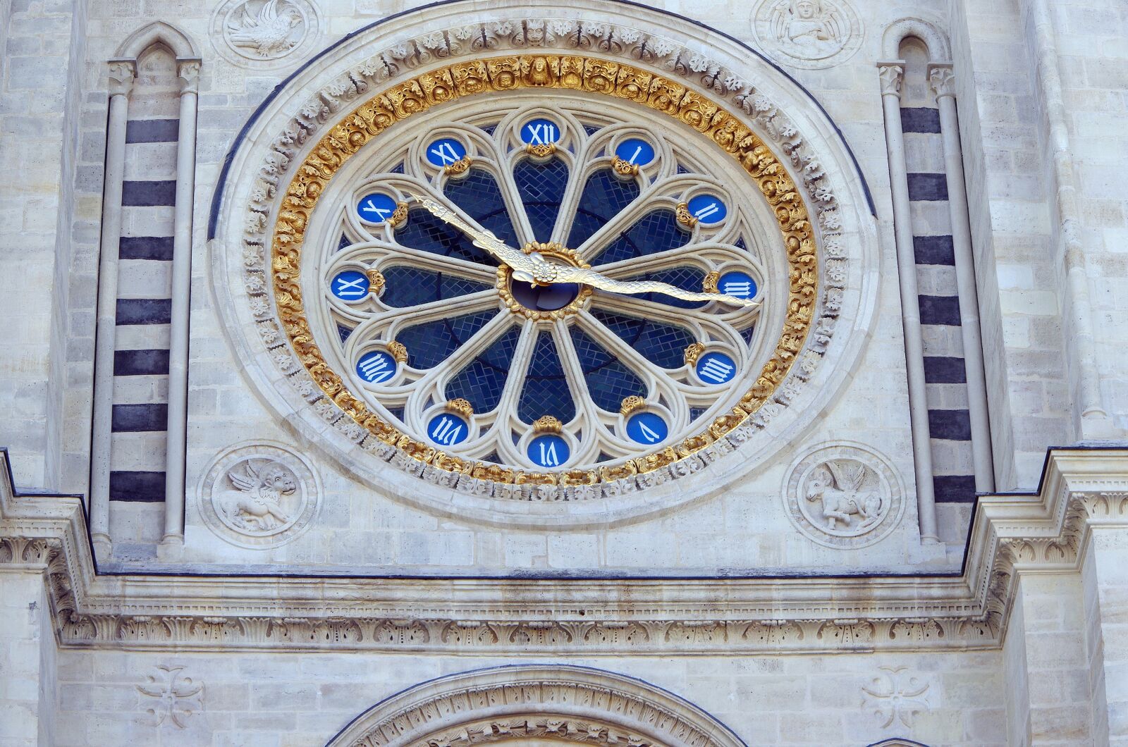 Pentax K-5 sample photo. Clock, rosette, st denis photography