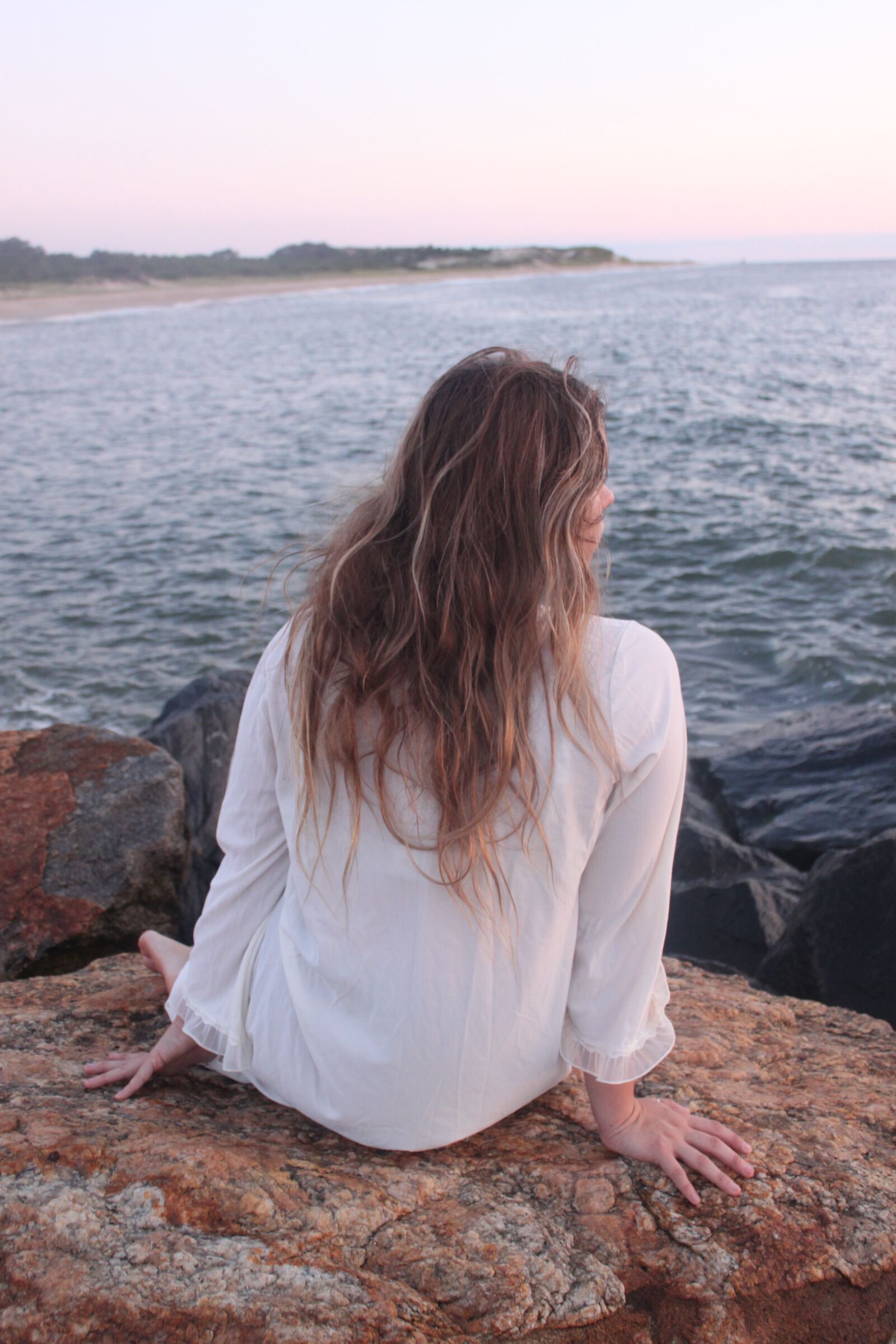 Canon EOS 500D (EOS Rebel T1i / EOS Kiss X3) sample photo. Beach, blonde, dawn, little photography