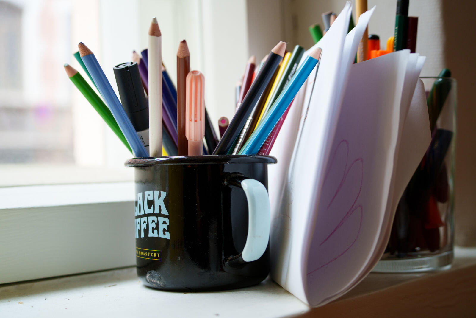 Tamron 50-300mm F4.5-6.3 Di III VC VXD sample photo. Pencil mug photography