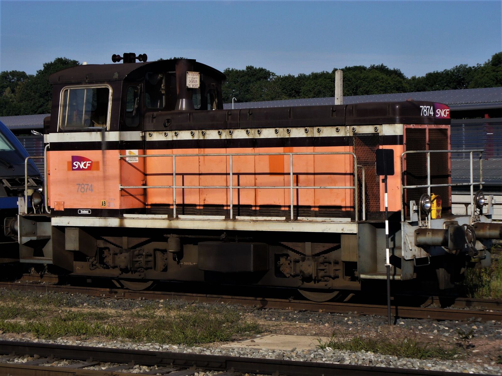 Panasonic DMC-LZ5 sample photo. Transport, train, track photography