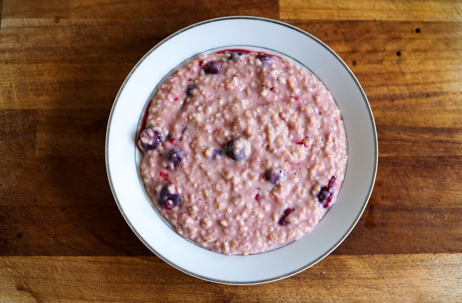 Canon EOS R + Canon RF 35mm F1.8 IS STM Macro sample photo. Porridge, breakfast, oatmeal photography