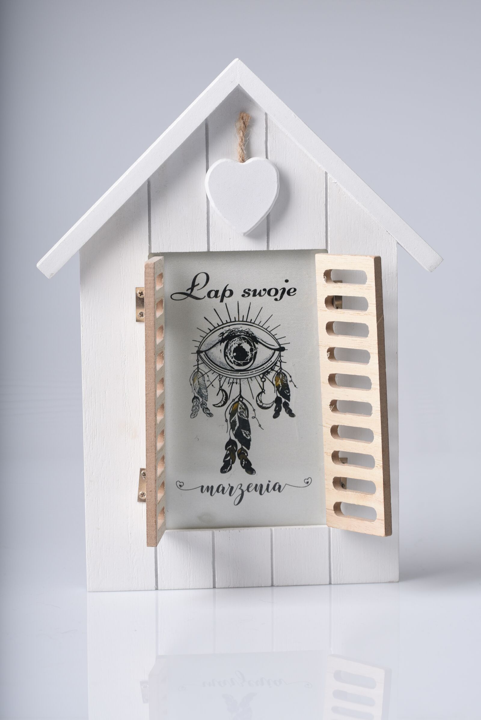 Nikon D750 sample photo. Picture frame, wood, vintage photography