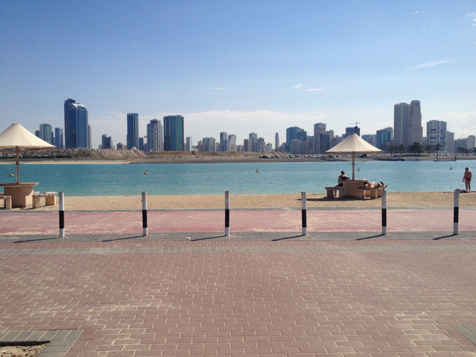 iPhone 4S back camera 4.28mm f/2.4 sample photo. ابراج, دبي, البحر photography