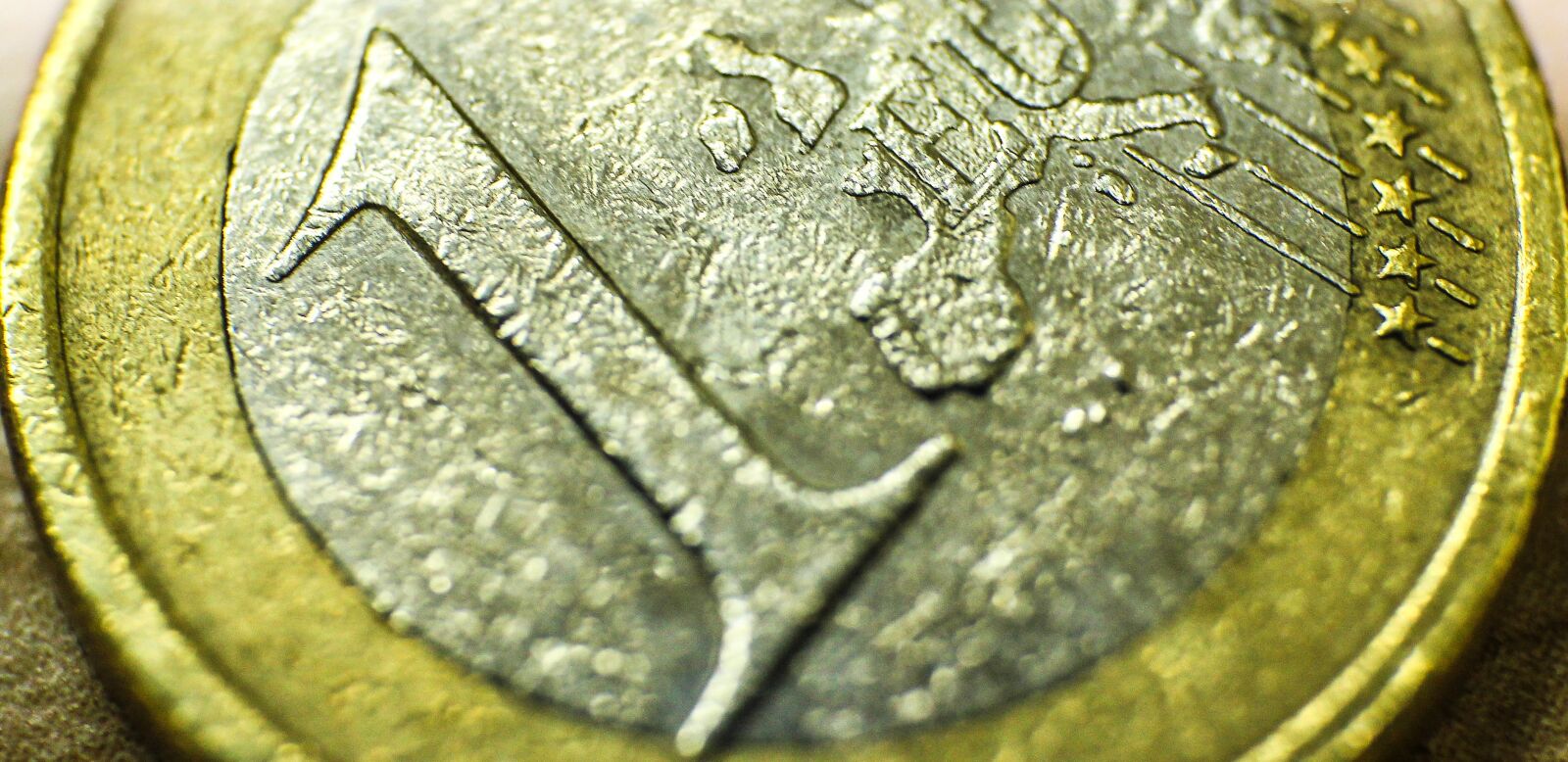 Canon EOS 600D (Rebel EOS T3i / EOS Kiss X5) sample photo. Money, euro, currency photography
