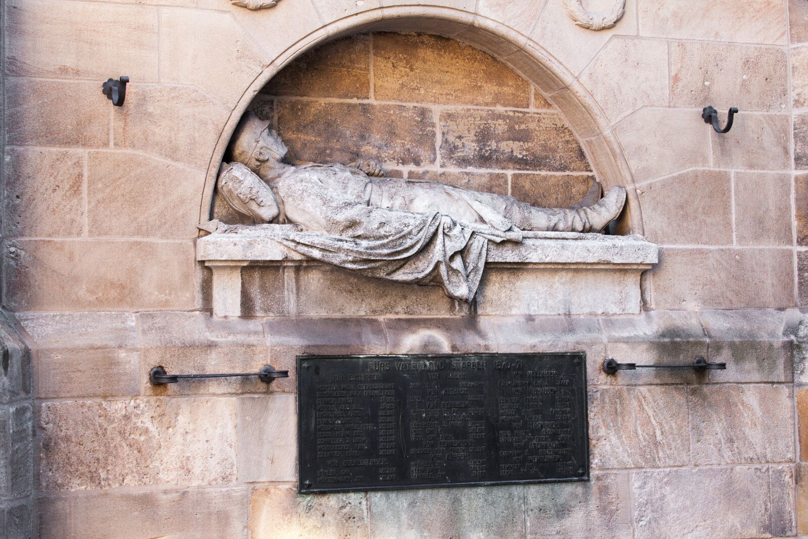 Canon EOS 5D Mark II sample photo. Wall, stone, board photography