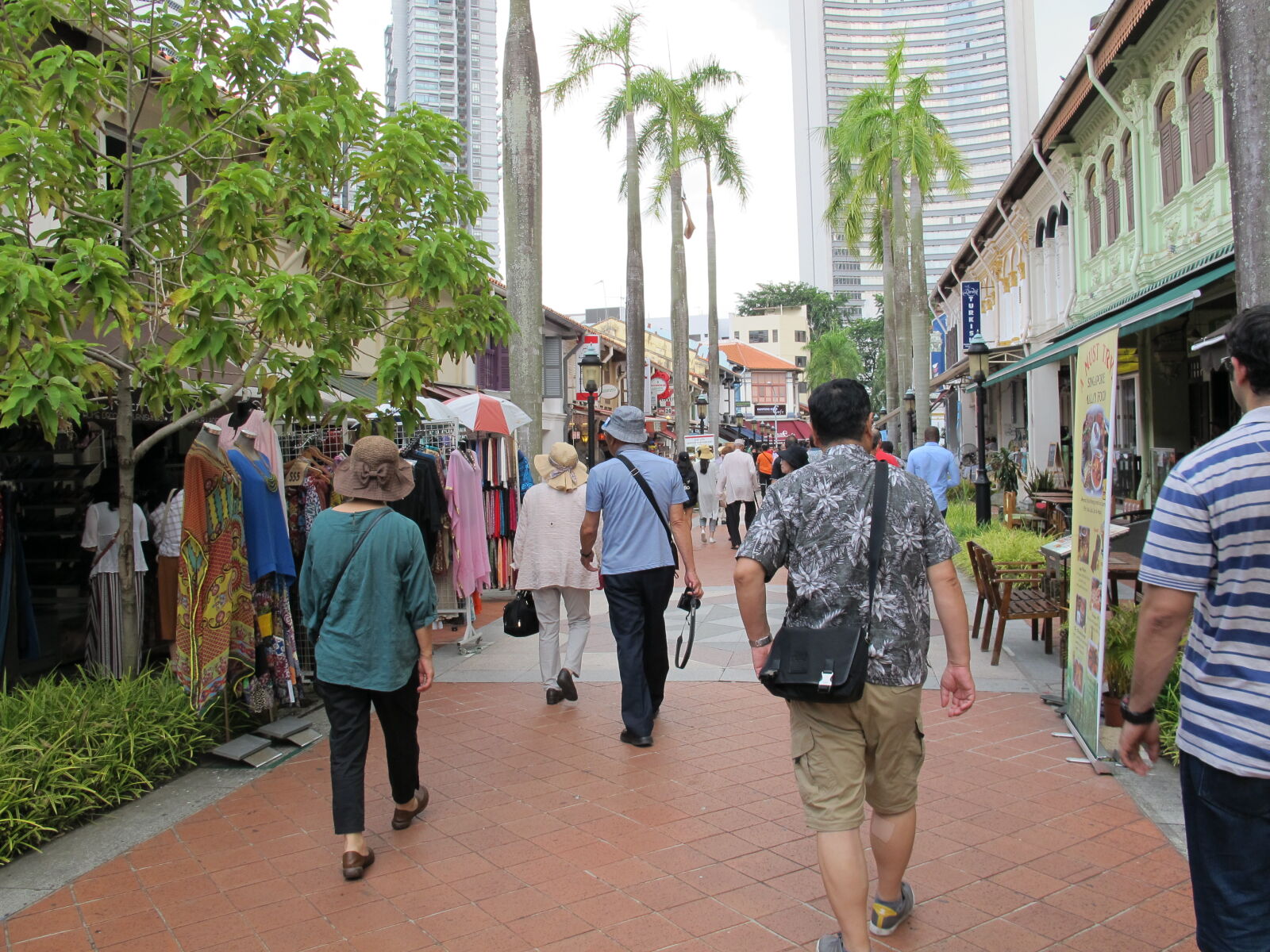 Canon PowerShot G12 sample photo. Tourists, enjoying, their, scenic photography