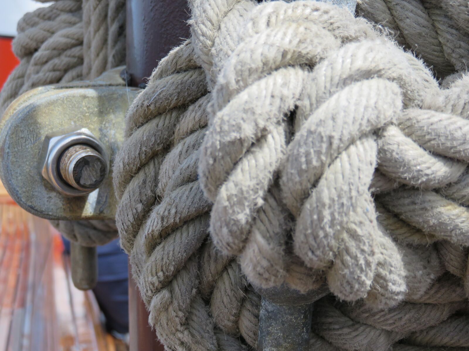 Canon PowerShot SX700 HS sample photo. Rope, knot, ship photography