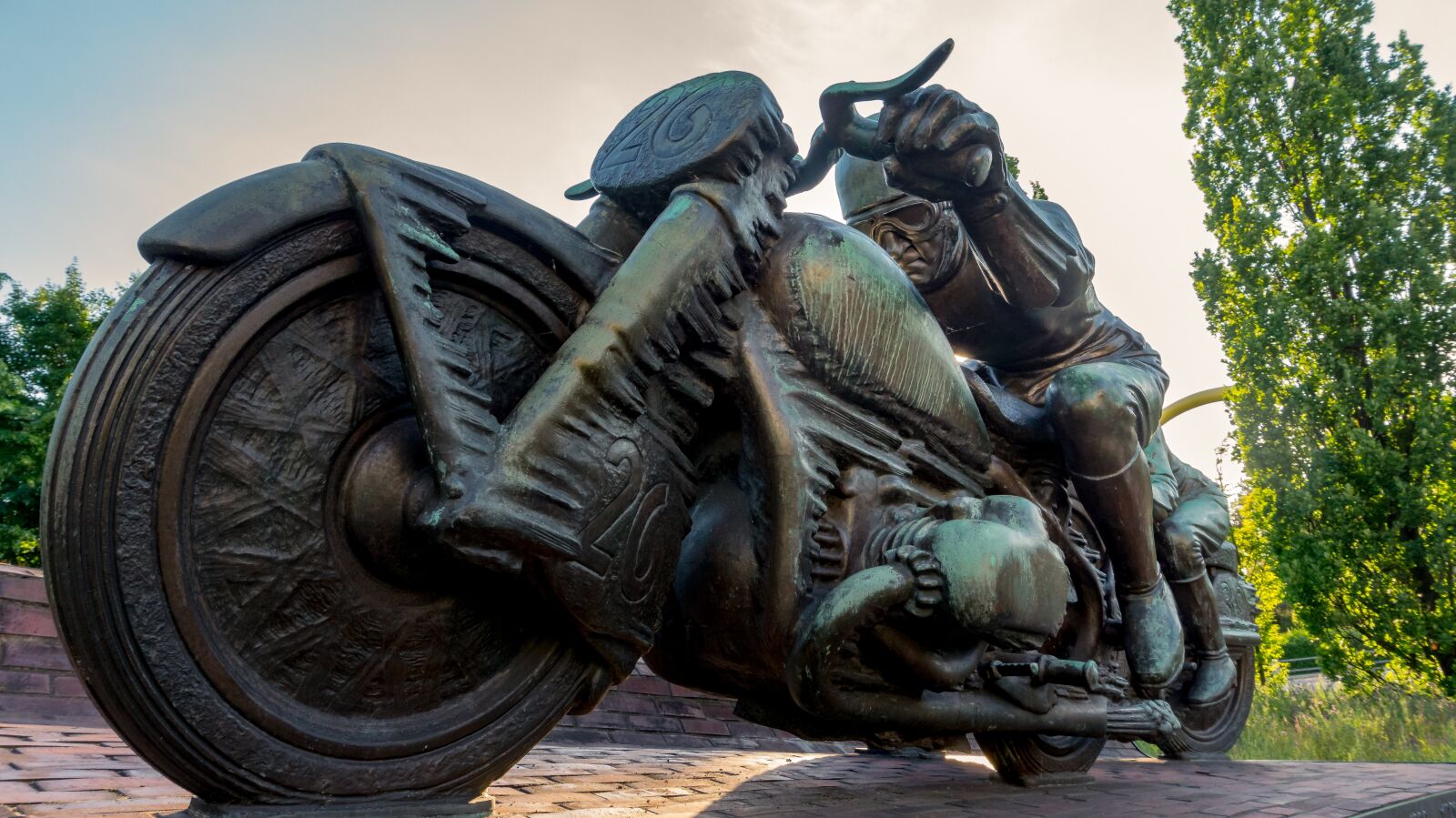 Sony Alpha a5000 (ILCE 5000) sample photo. Monument, figure, sculpture photography
