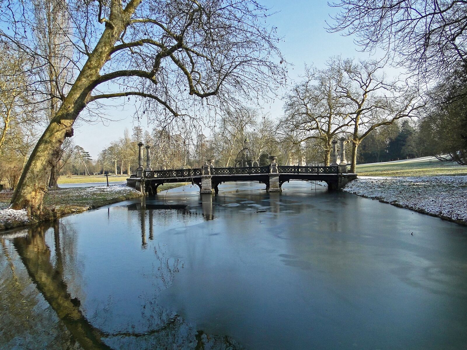 Sony Cyber-shot DSC-HX1 sample photo. Bridge, winter, water photography
