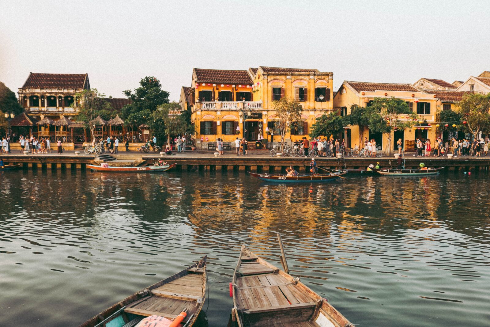 Canon EOS 750D (EOS Rebel T6i / EOS Kiss X8i) sample photo. Hoi an city, river photography