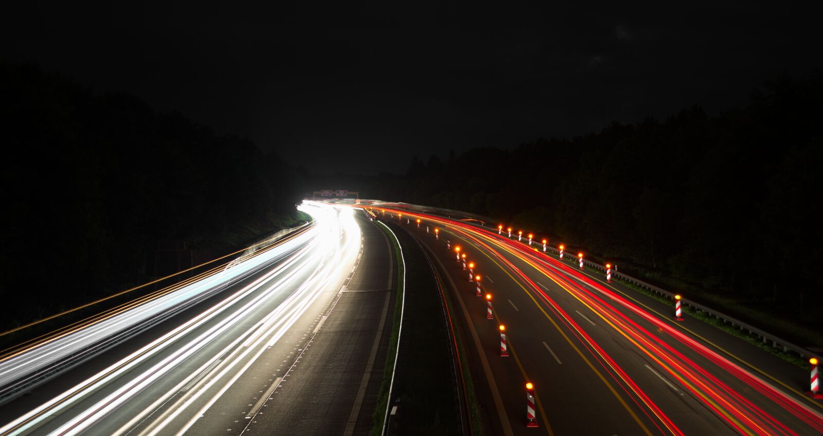 Nikon D5100 sample photo. Highway, long exposure, spotlight photography