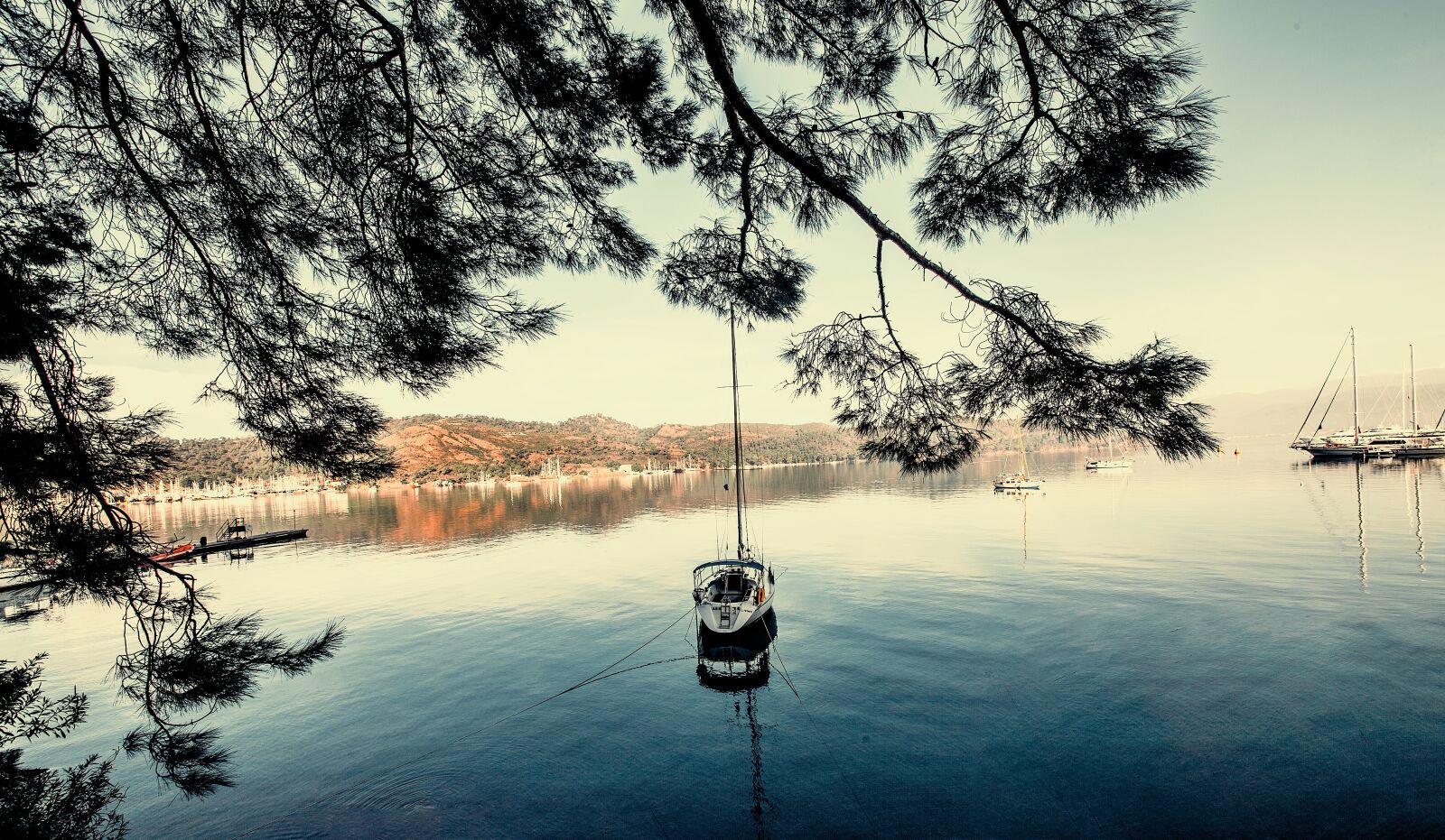 Canon EOS 5D Mark II sample photo. Marine, boat, nature photography