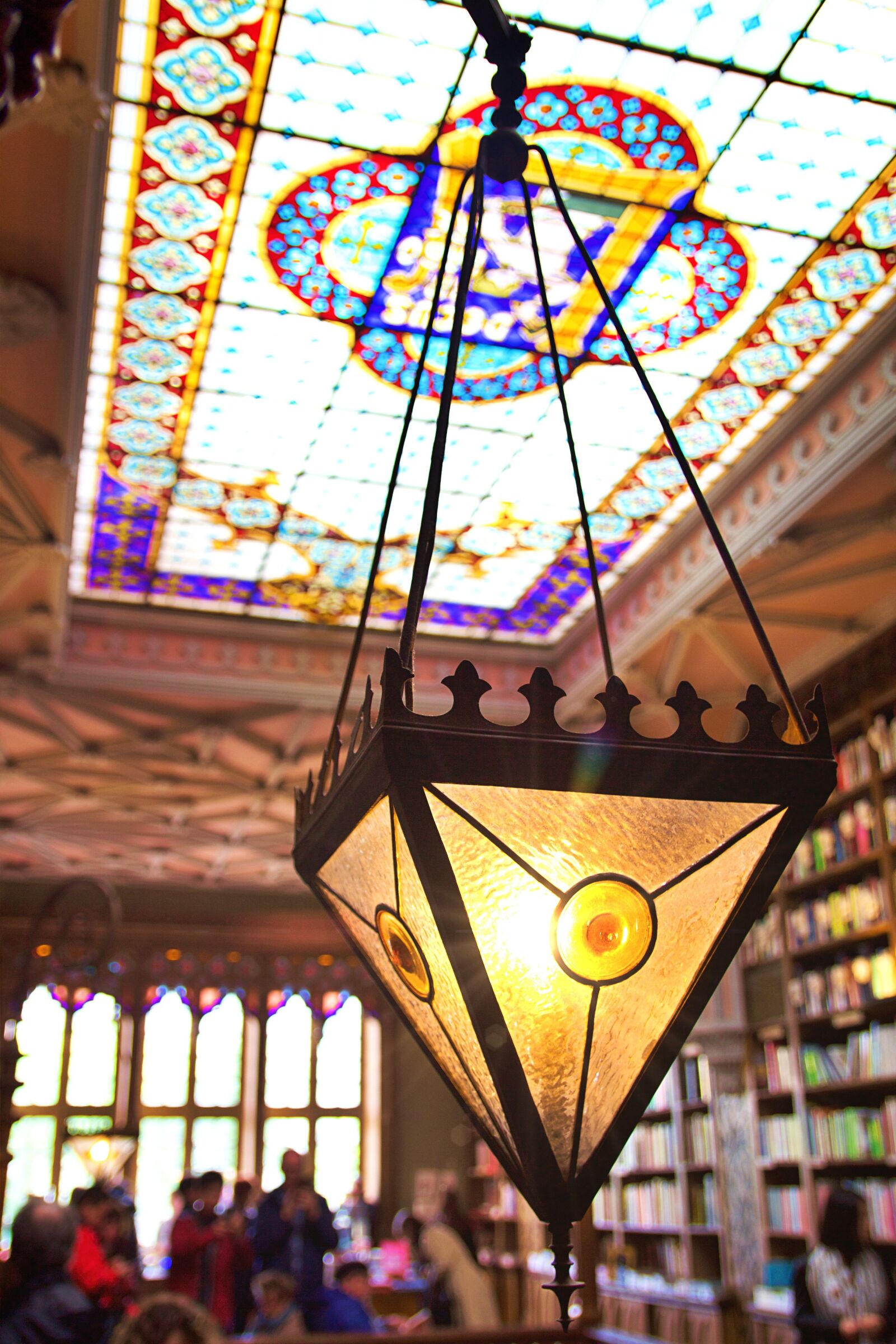 Canon EOS 600D (Rebel EOS T3i / EOS Kiss X5) sample photo. Portugal, library, bookshelf photography