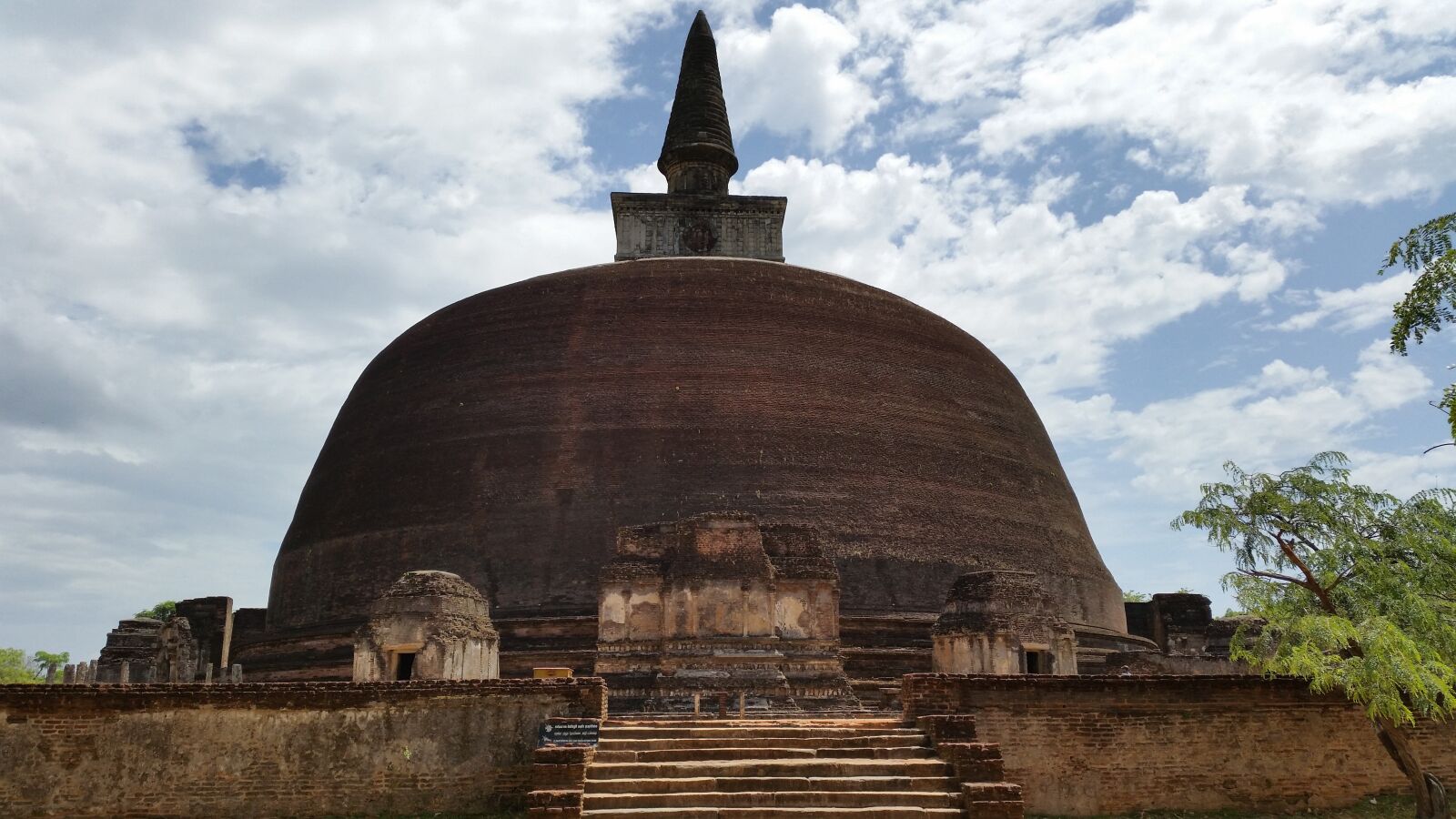 Samsung Galaxy S5 sample photo. Sri lanka, polonnaruwa, ancient photography