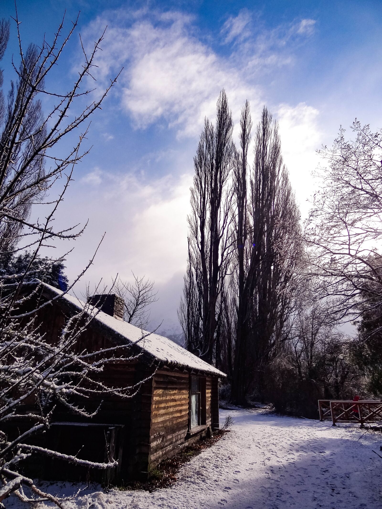 Sony Cyber-shot DSC-HX9V sample photo. Snow, house, winter photography