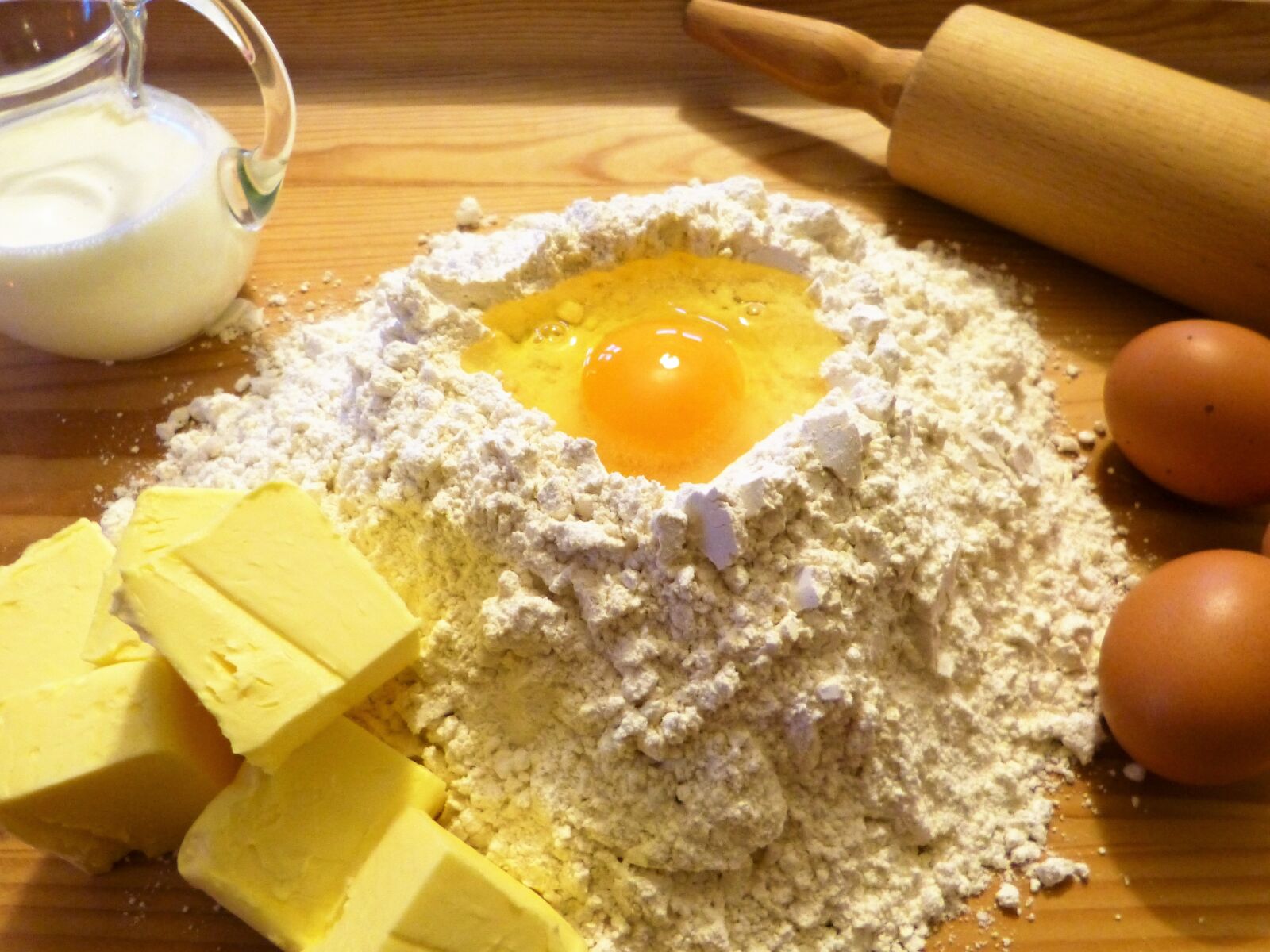 Panasonic Lumix DMC-FZ150 sample photo. Bake, ingredients, butter photography