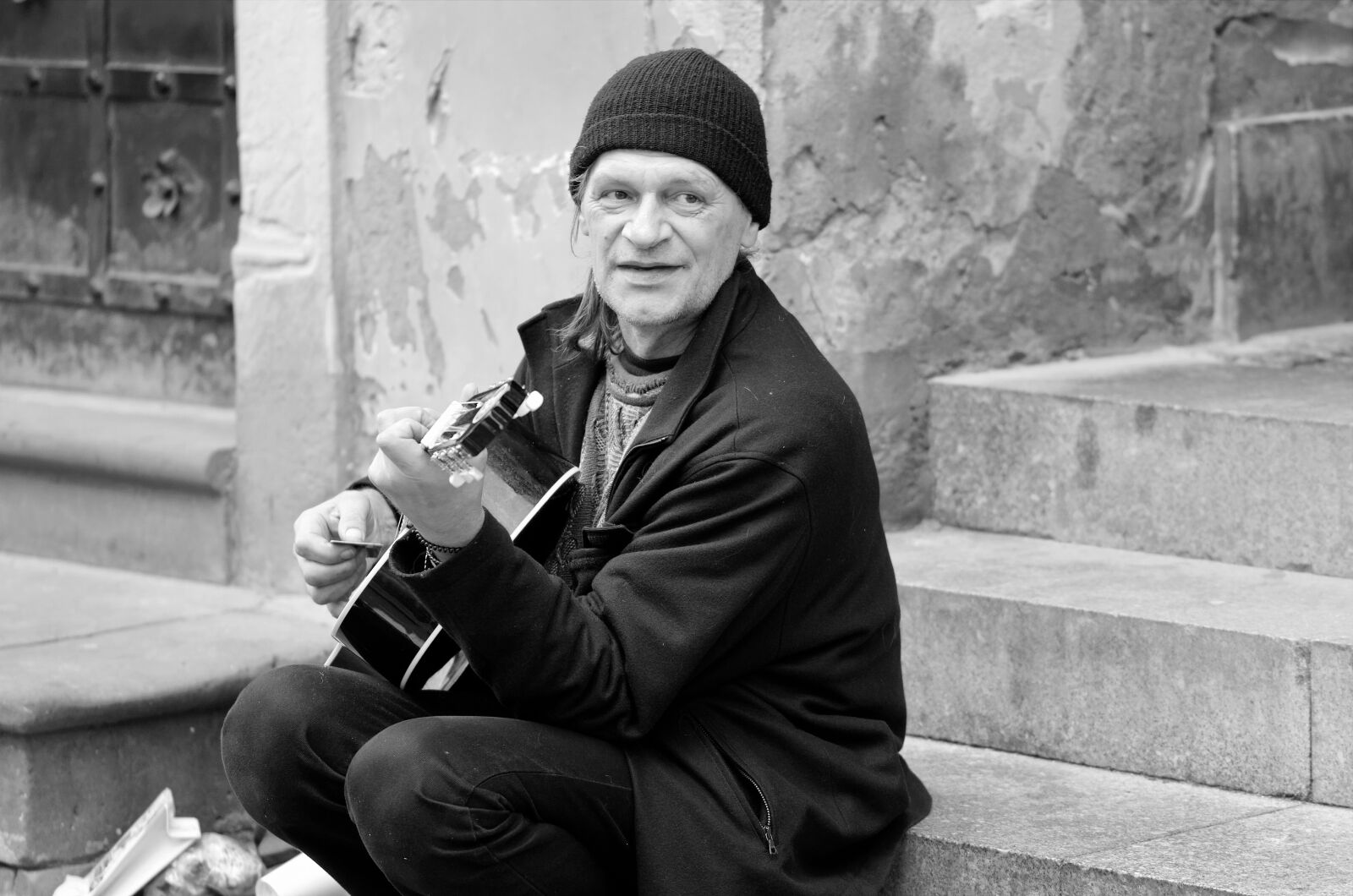 Nikon D5100 sample photo. Man, old, singing photography