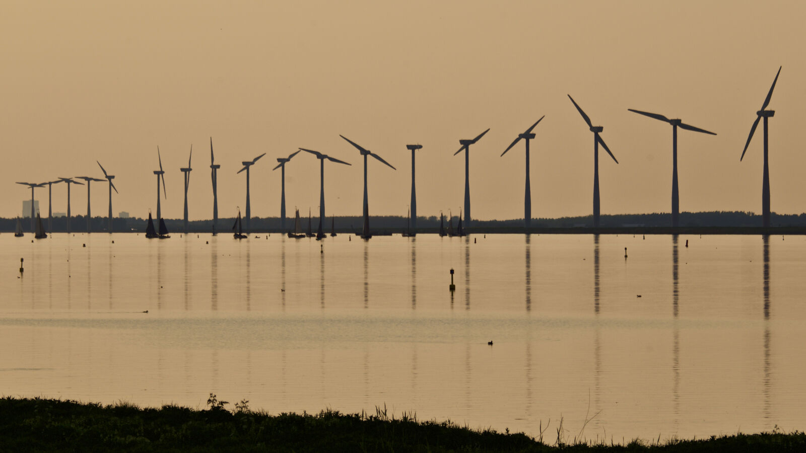 Canon EF 70-200mm F4L IS USM sample photo. Dawn, electricity, energy, environment photography