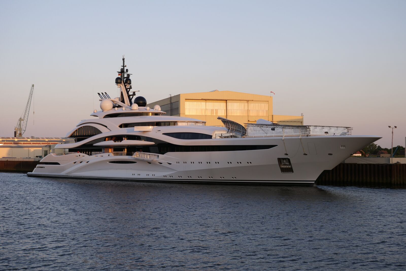 Panasonic Lumix DC-G9 sample photo. Yacht, shipyard, ship photography