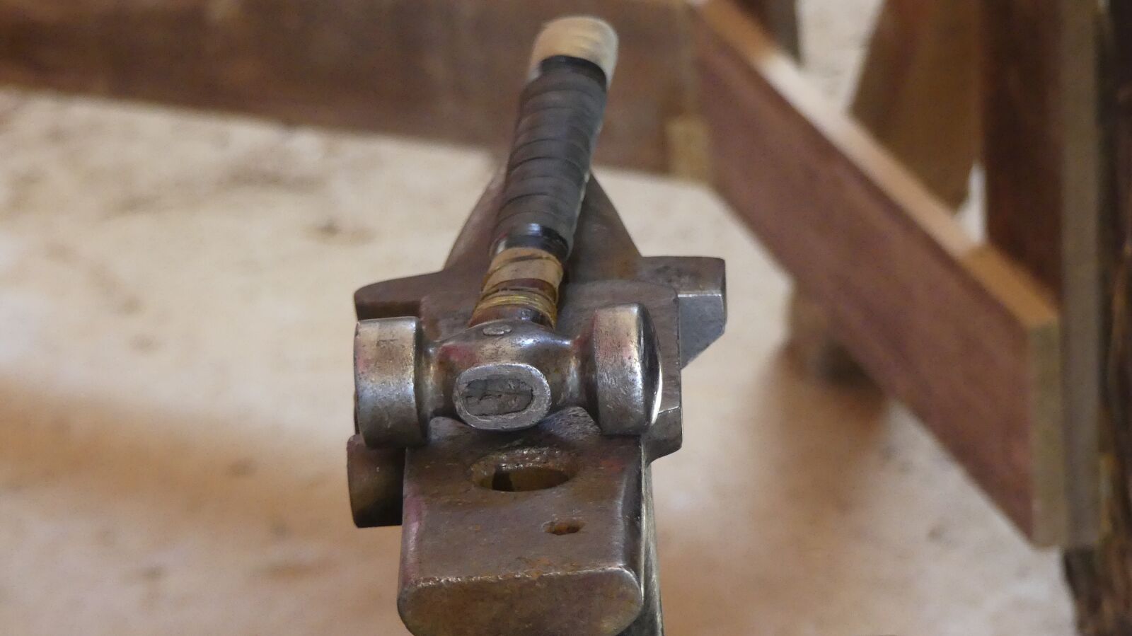 Panasonic Lumix DMC-FZ300 sample photo. Forging, smith, iron photography