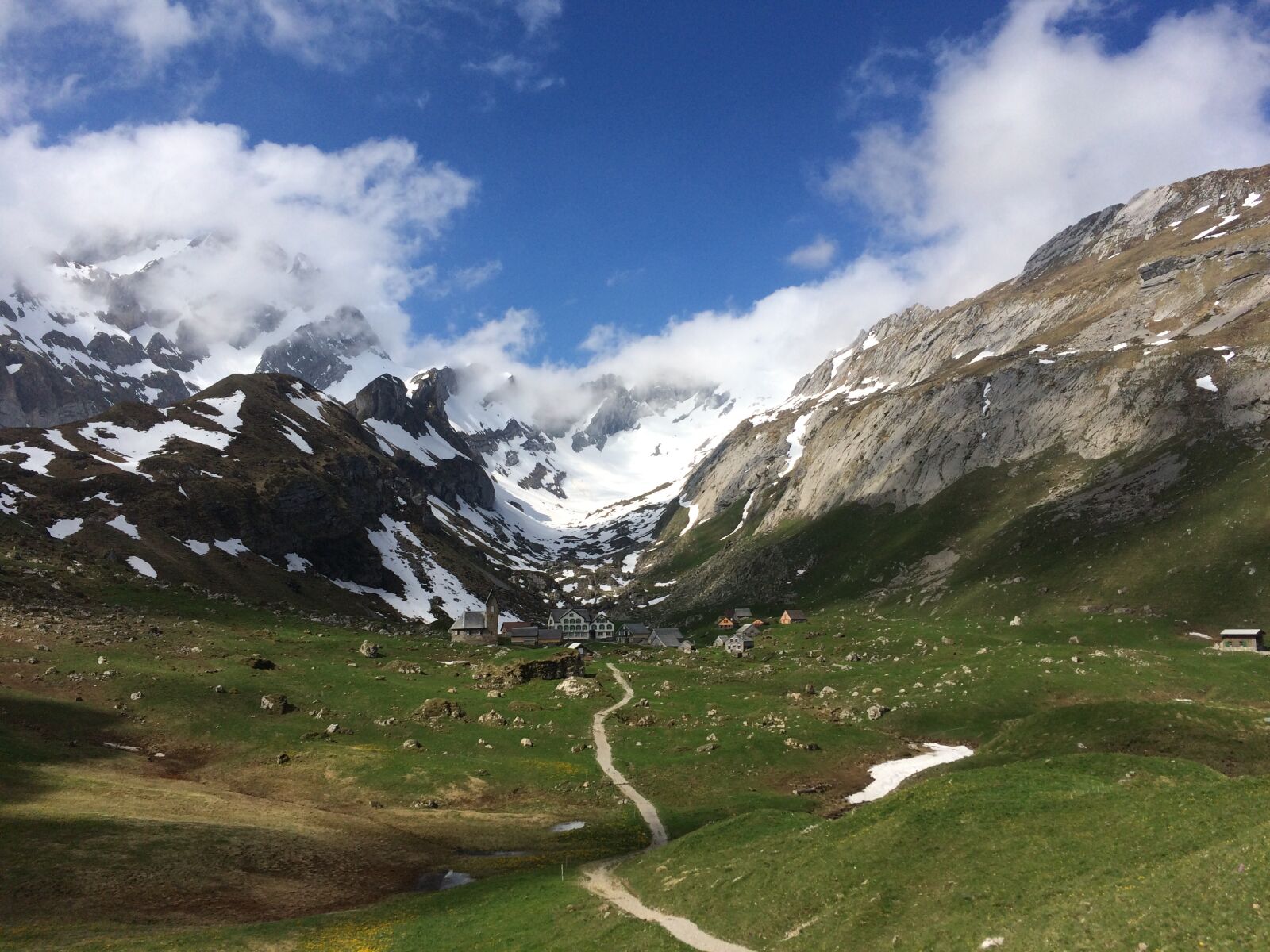 iPhone 5s back camera 4.15mm f/2.2 sample photo. Hiking, mountaineering, climb photography