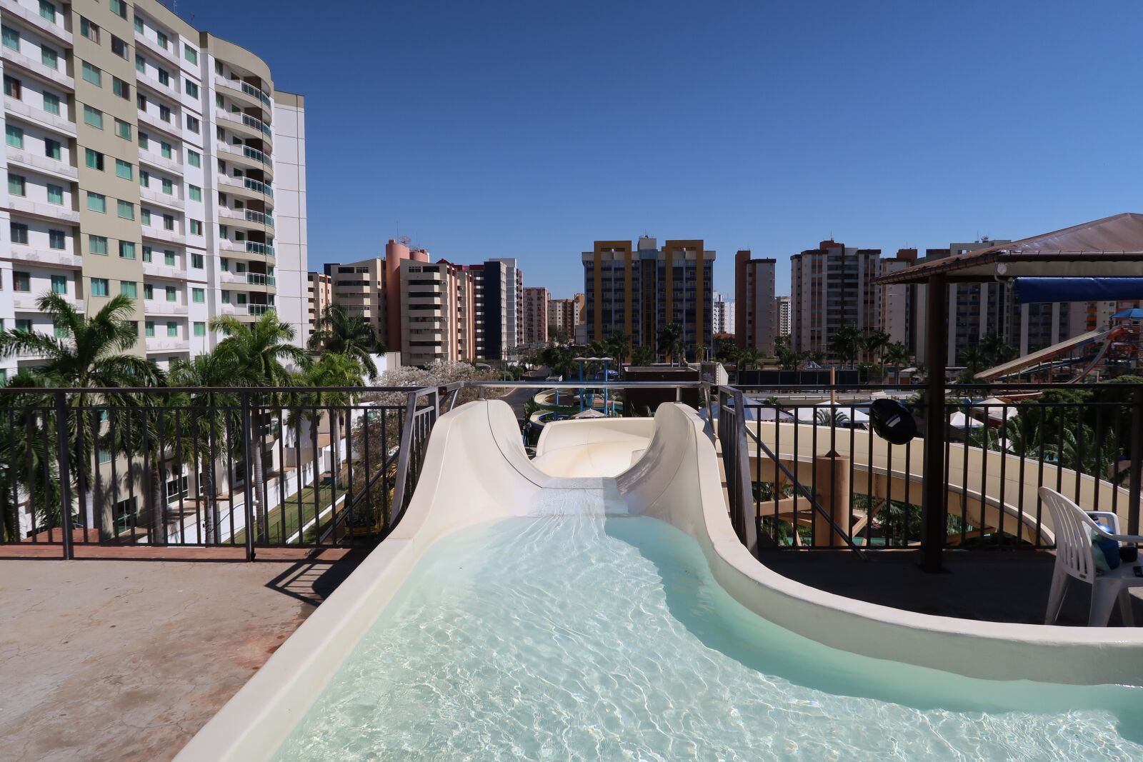 Canon PowerShot G7 X Mark II sample photo. Club, caldas novas, pools photography